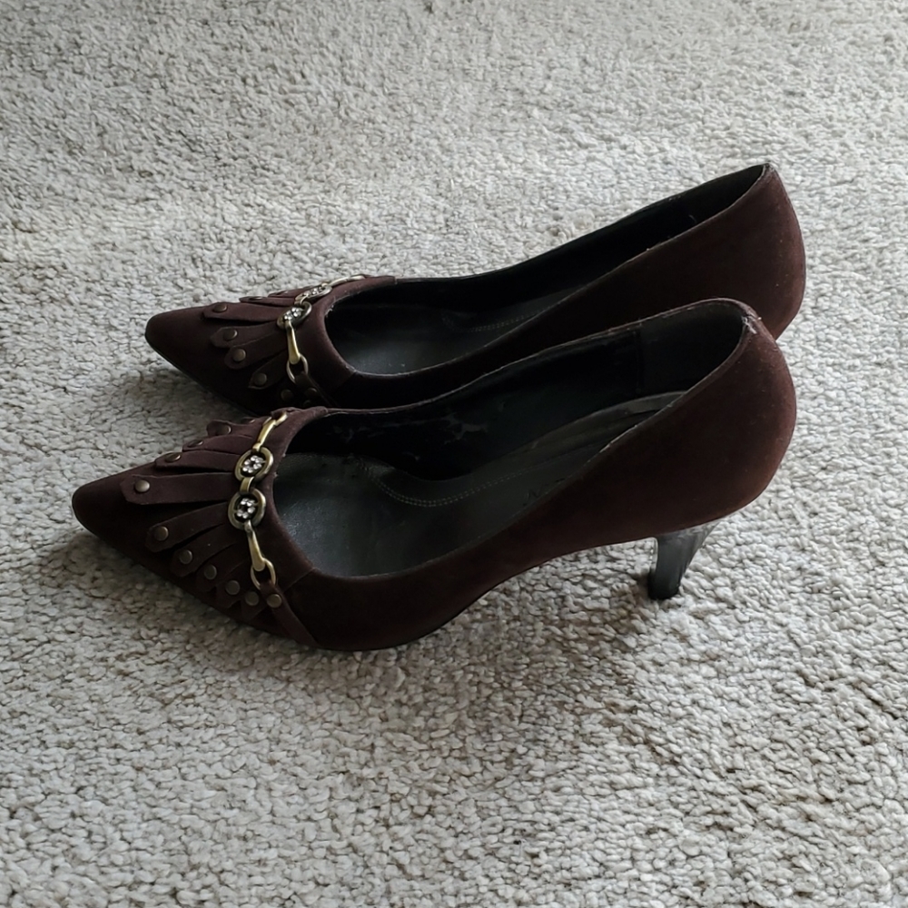 !!! HOST PICK!!!/10 Queen Suede Shoes - Picture 3 of 13